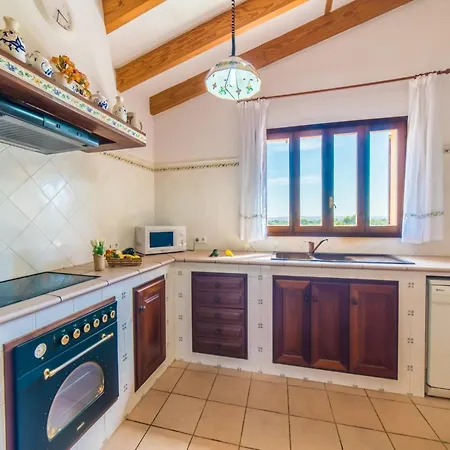 Charming Finca, 500m From Semesterbostad