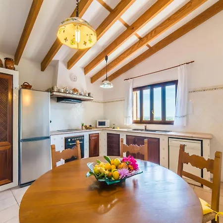 Ferienhaus Charming Finca, 500m From *